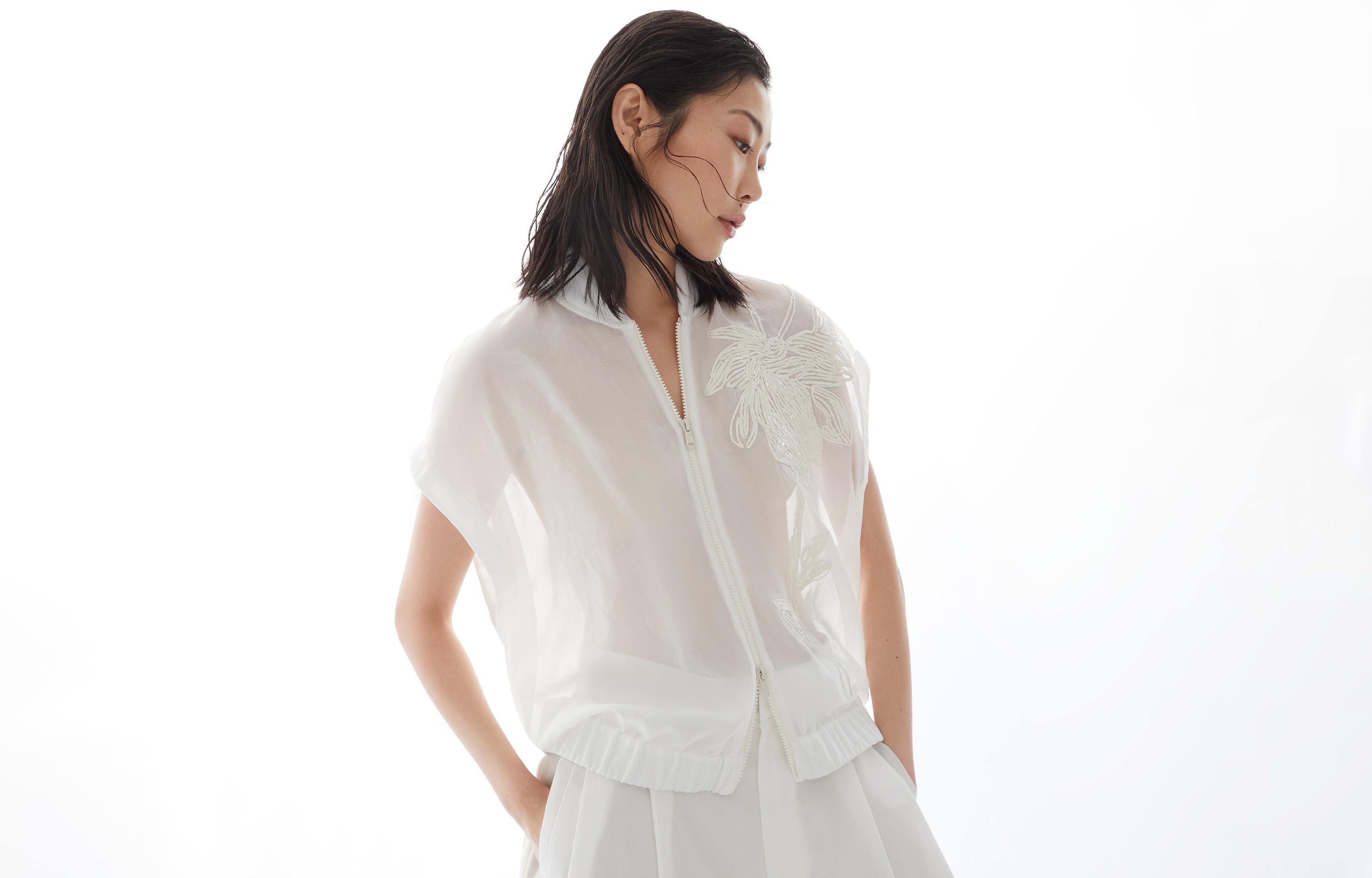 Cotton organza short sleeve bomber jacket with dazzling magnolia embroidery - 6