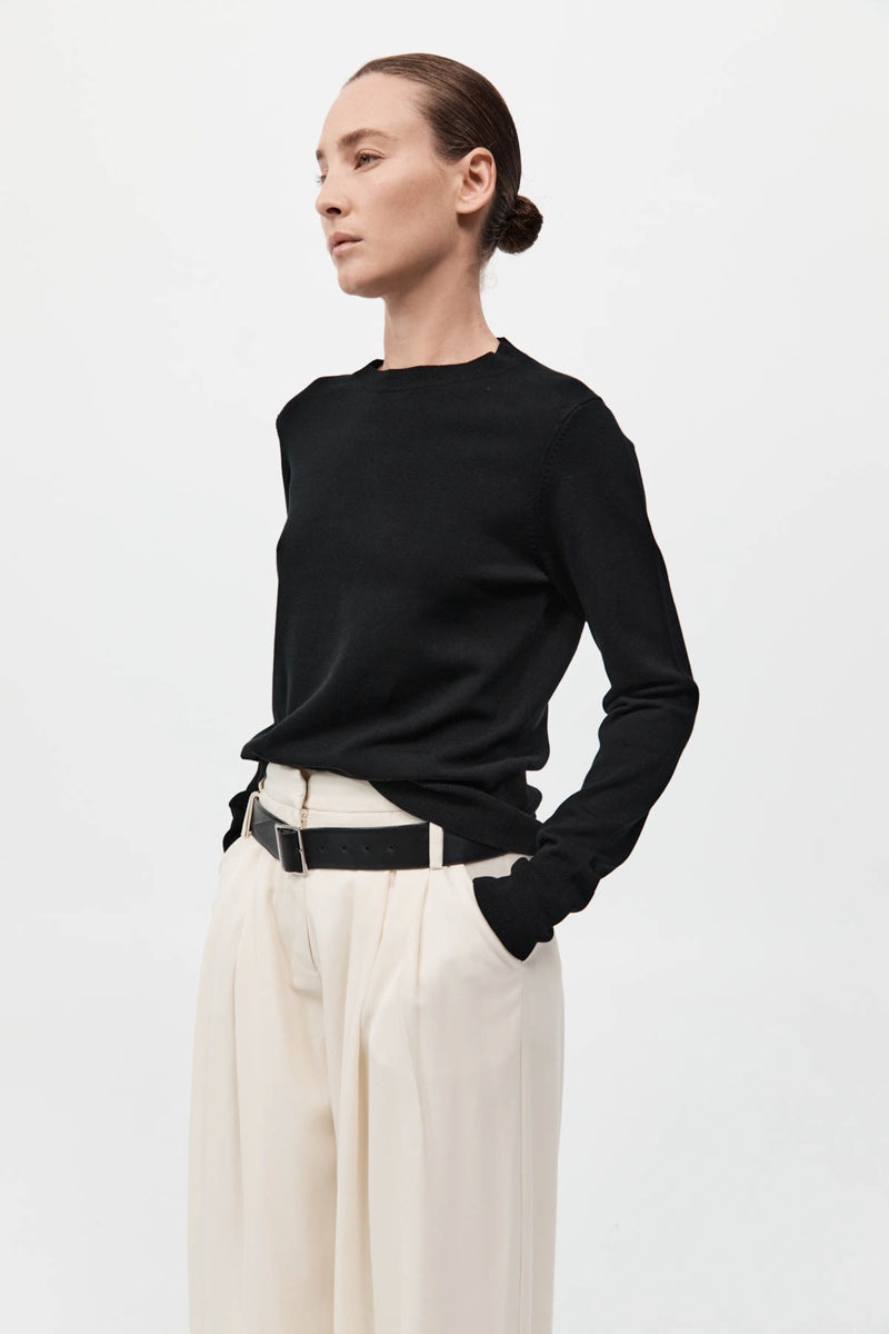Classic Crew Neck Sweater - Black - 3