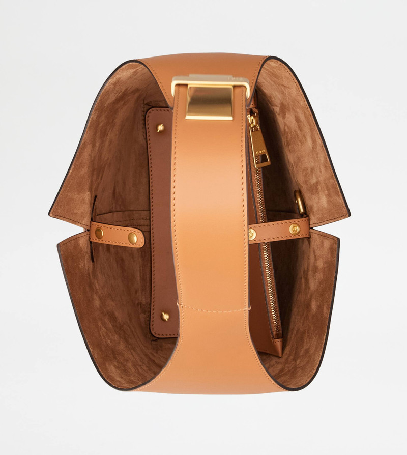 TOD'S DI BAG FOLIO SHOULDER BAG IN LEATHER SMALL - BROWN 5