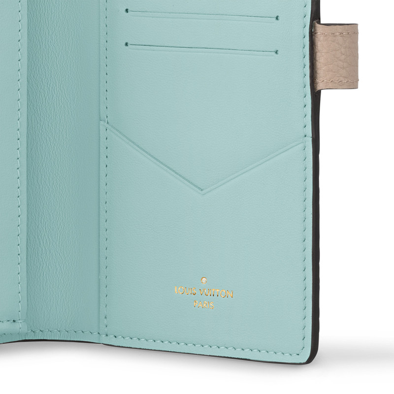 LV Vertical Wallet 4