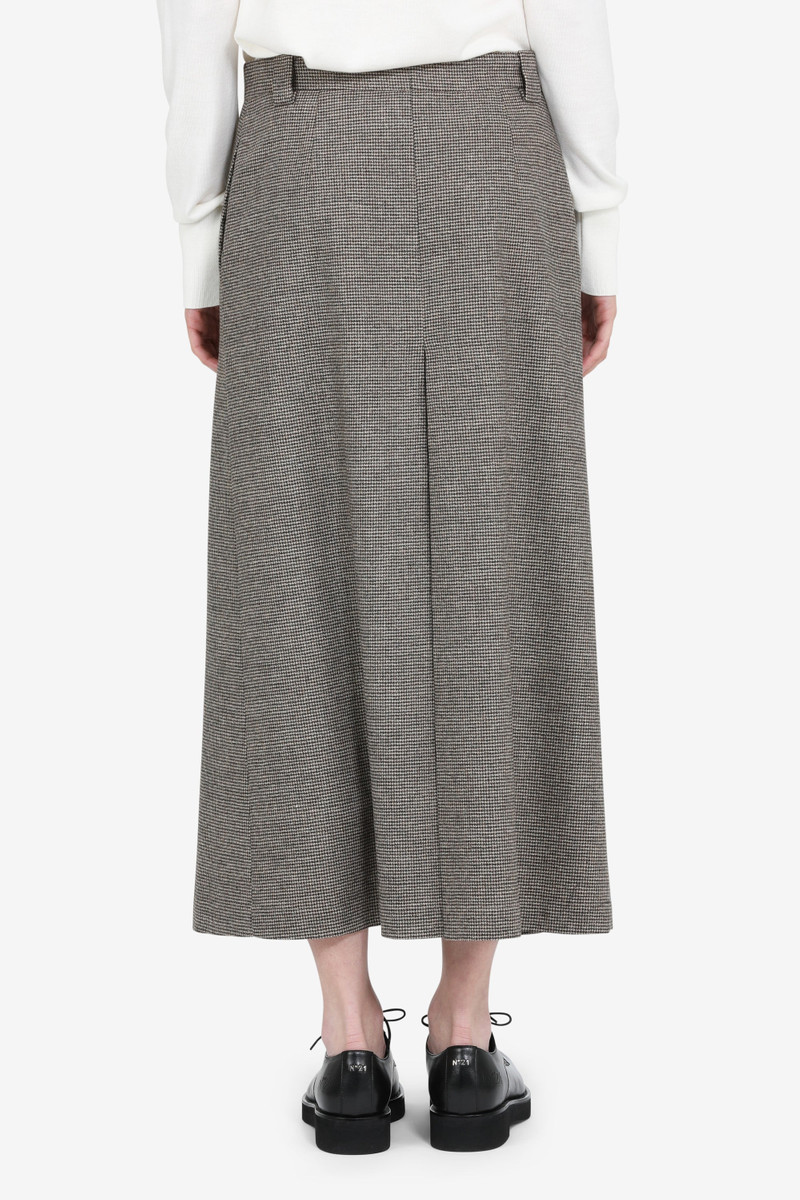 LONG SKIRT WITH FRONT SLIT 3