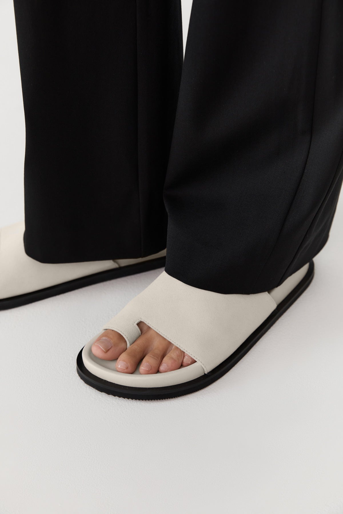 Loe Suede Slide - Cool White - 2
