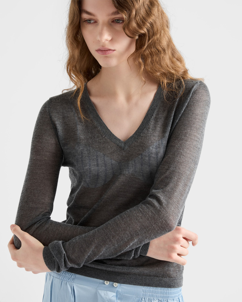Cashmere and silk V-neck sweater 3