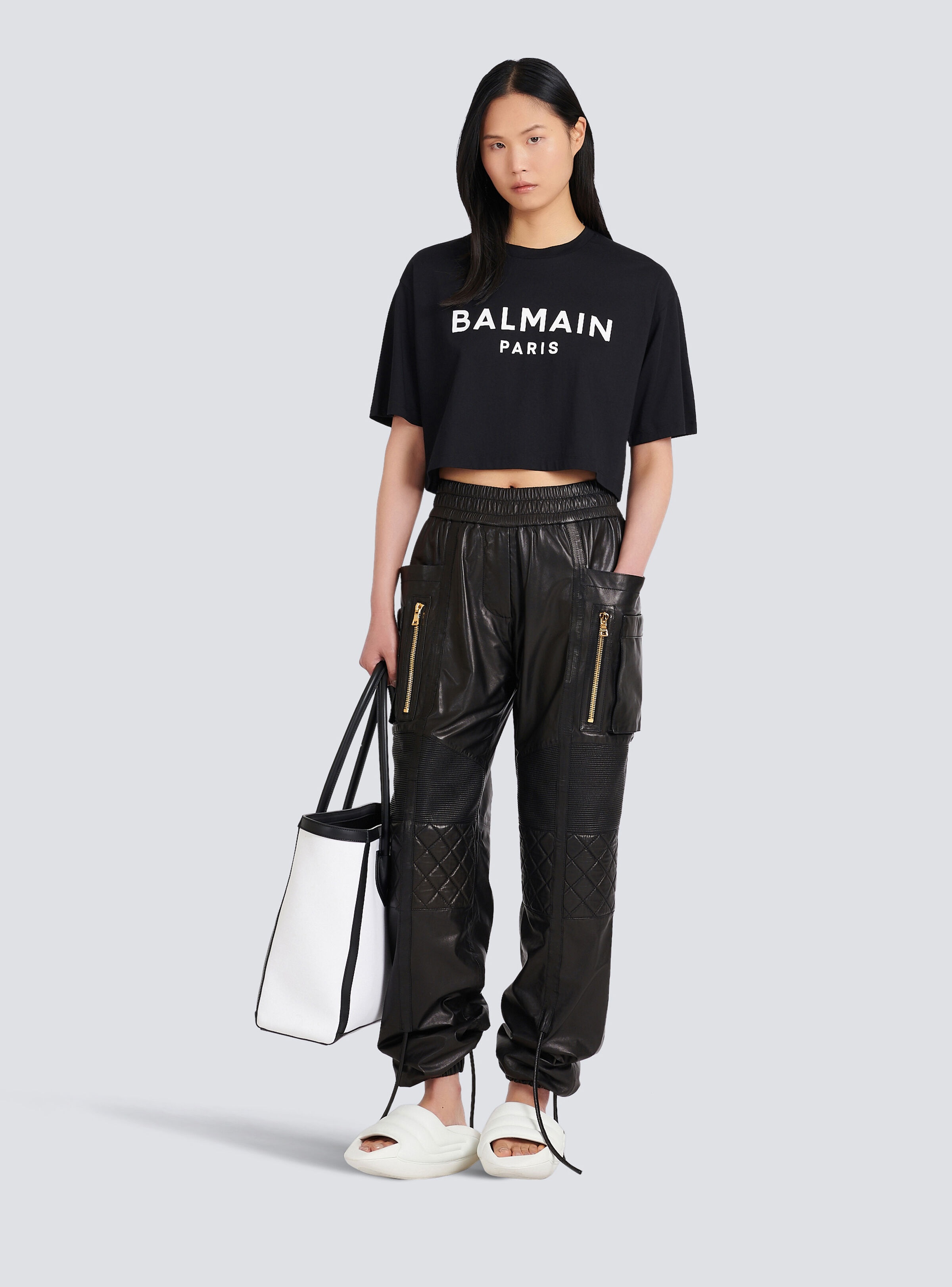 Eco-responsible cropped cotton T-shirt with Balmain logo print - 2