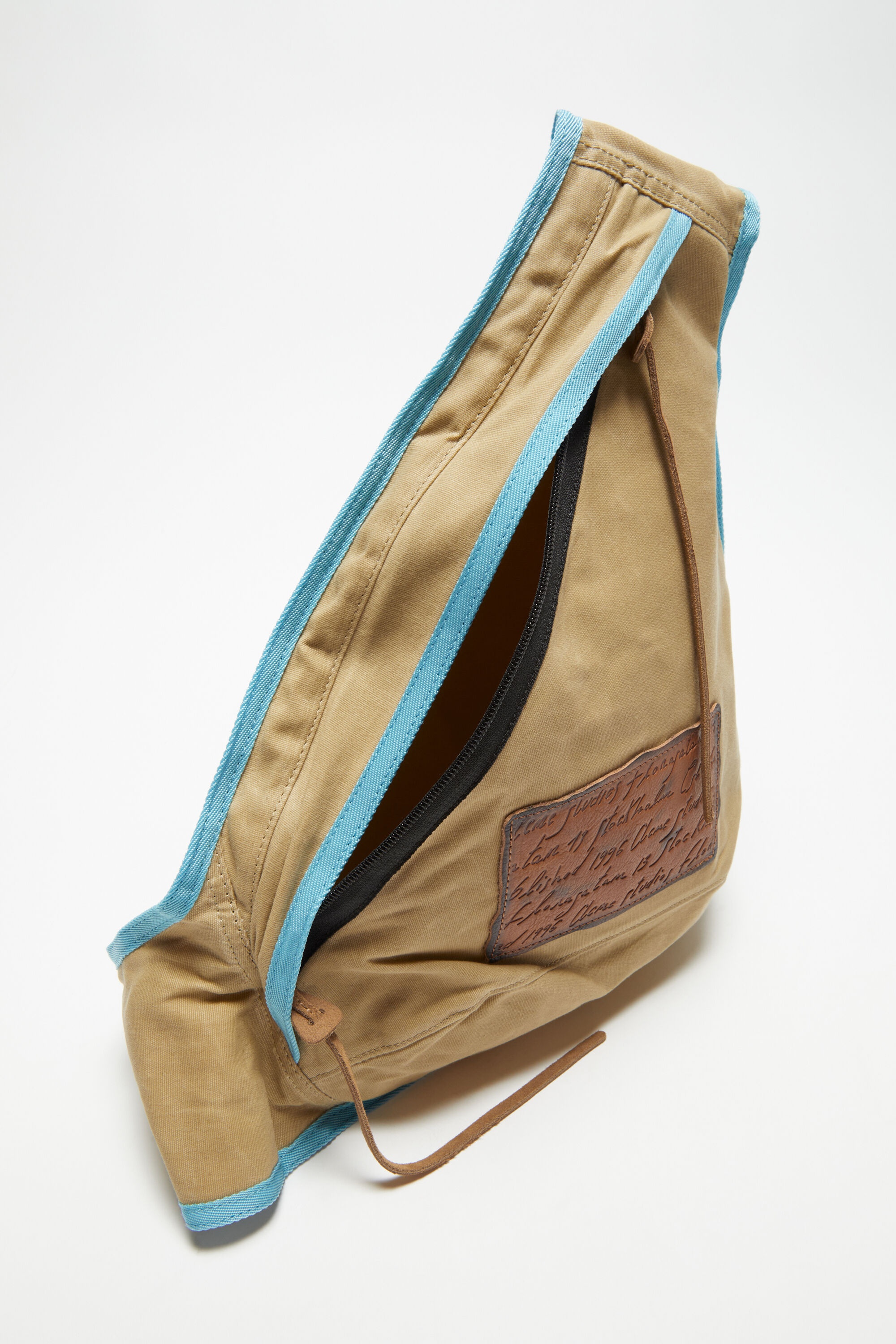 Sling backpack - Beige/blue - 6