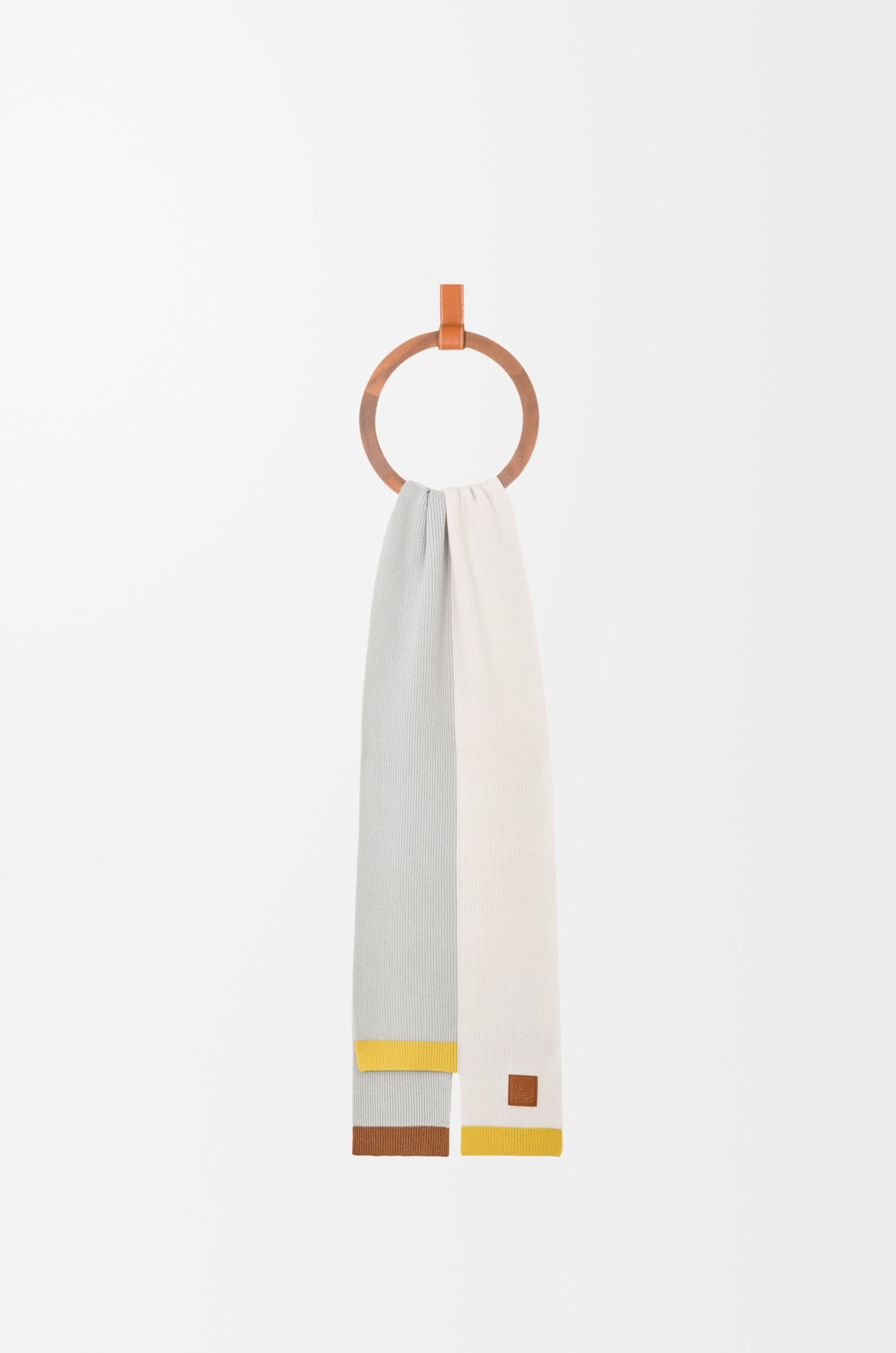 Asymmetric scarf in wool - 3