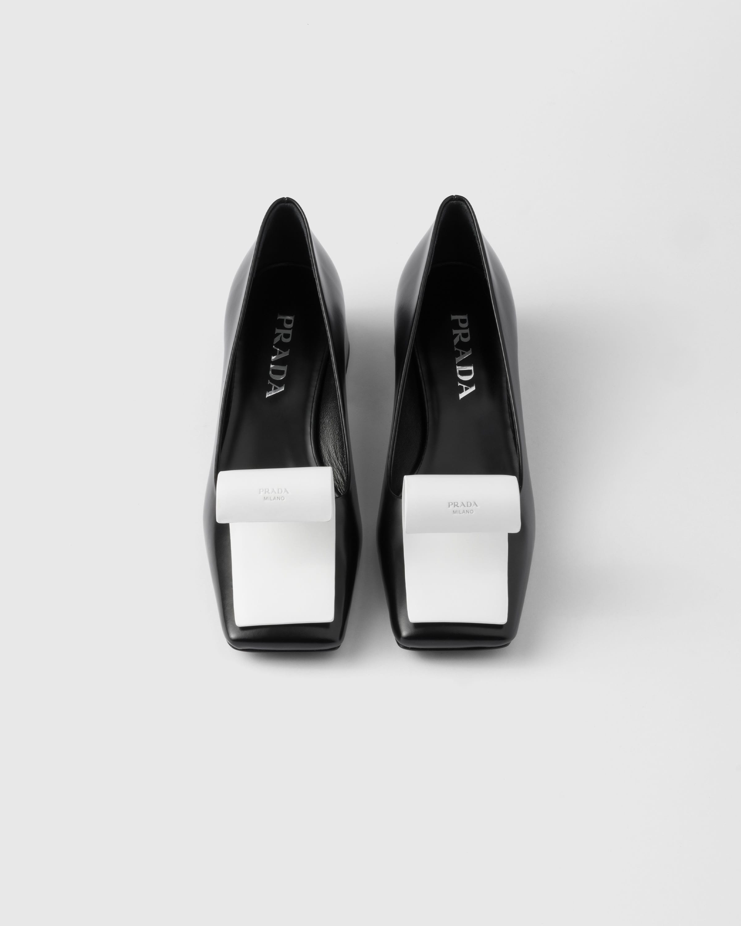 Two-tone brushed leather pumps - 3
