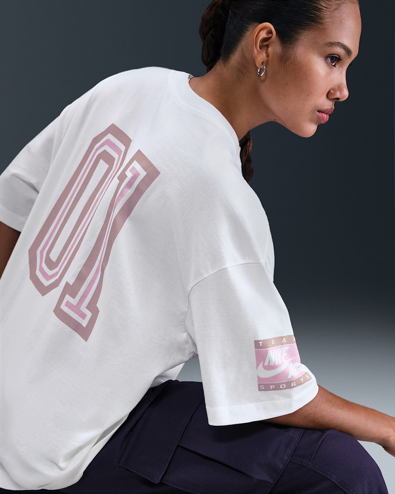 Nike Nike Sportswear Essentials Women's Oversized T-Shirt outlook
