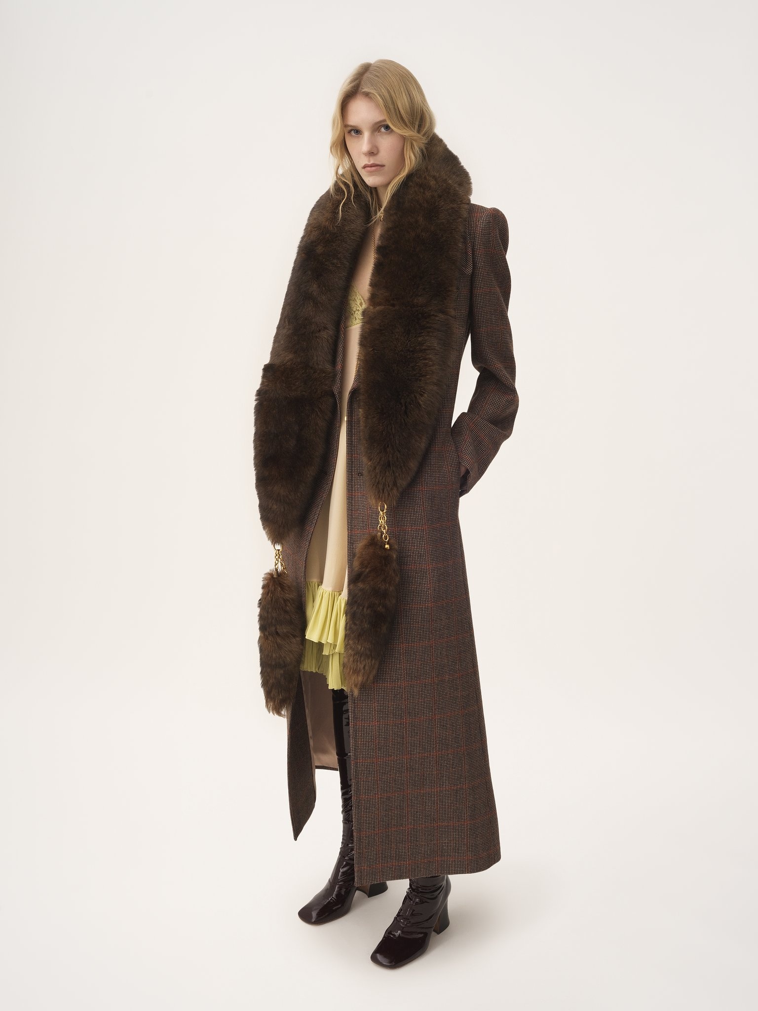 LONG DOUBLE-BREASTED COAT IN CHECK WOOL - 3