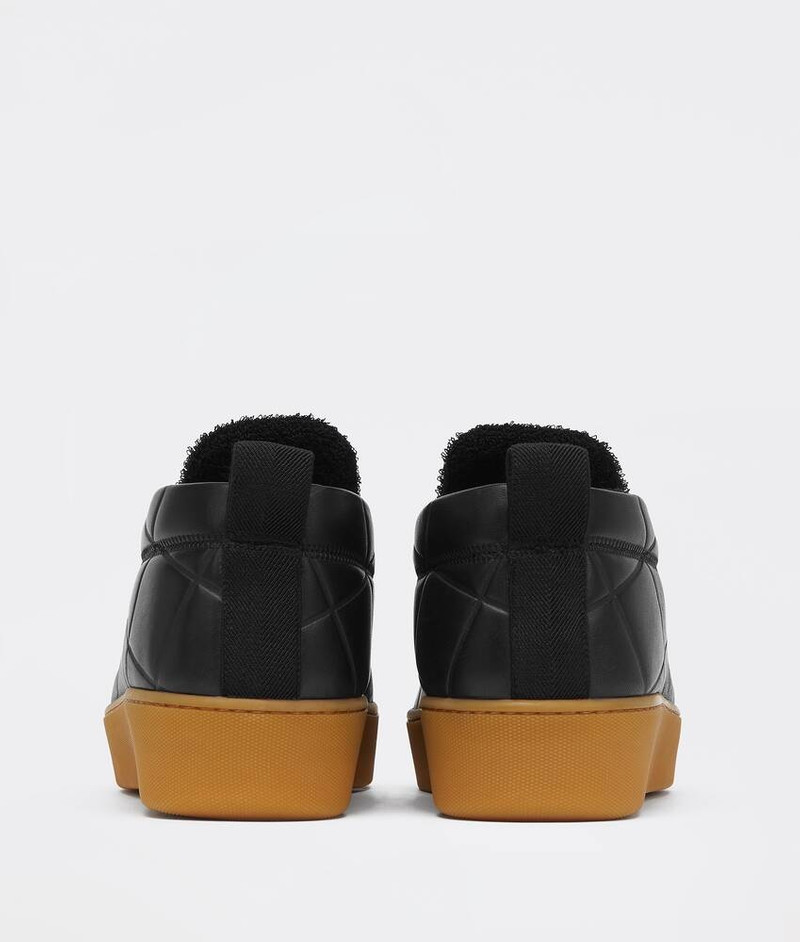 Bottega Veneta quilt outlook