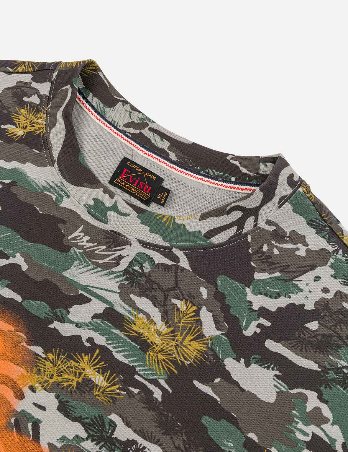 Graffiti-Style Seagull and Logo Print Relax Fit T-Shirt - 8