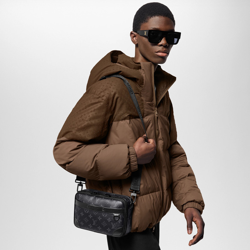 Louis Vuitton Alpha Messenger outlook