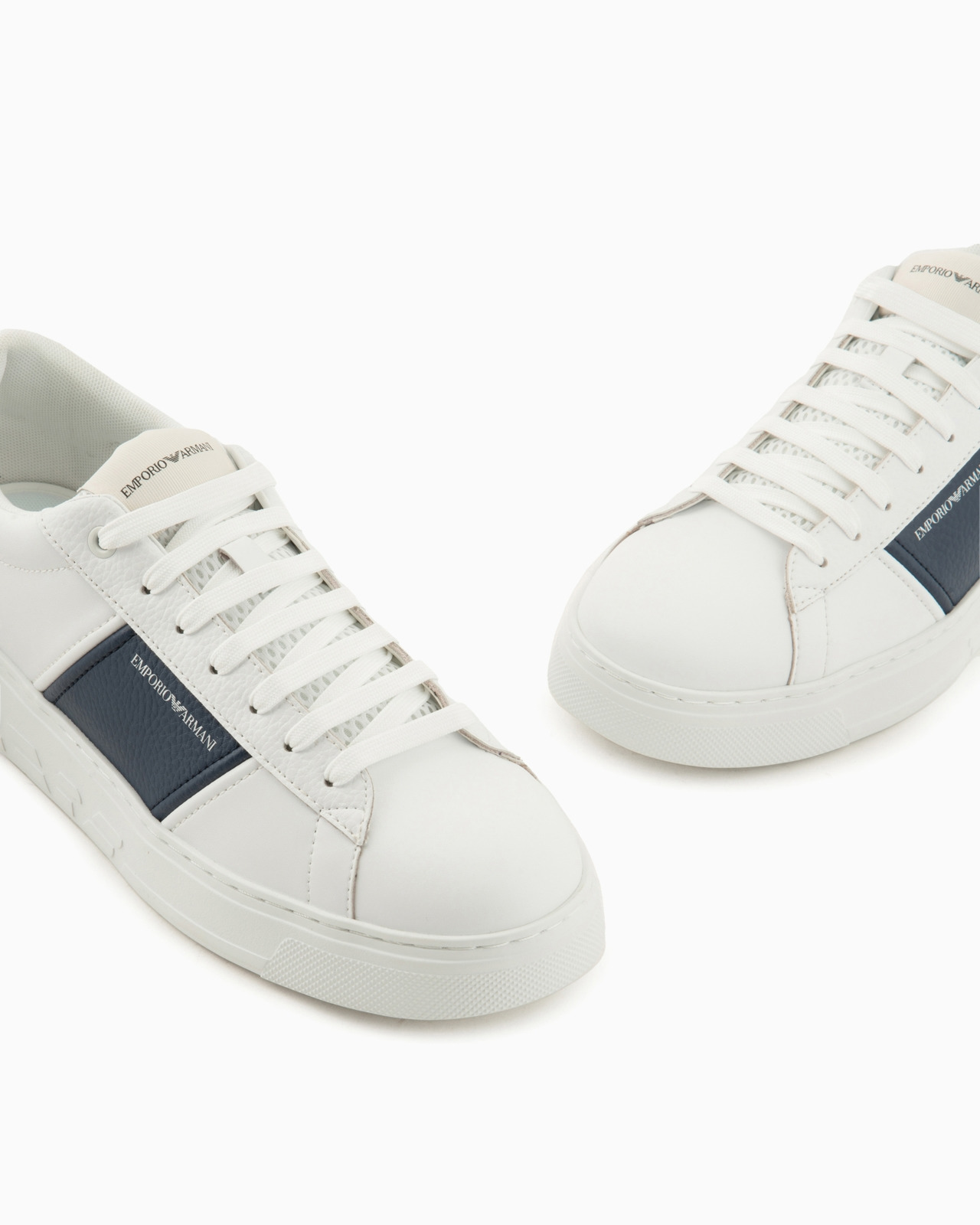 Leather sneakers with logo detail - 5