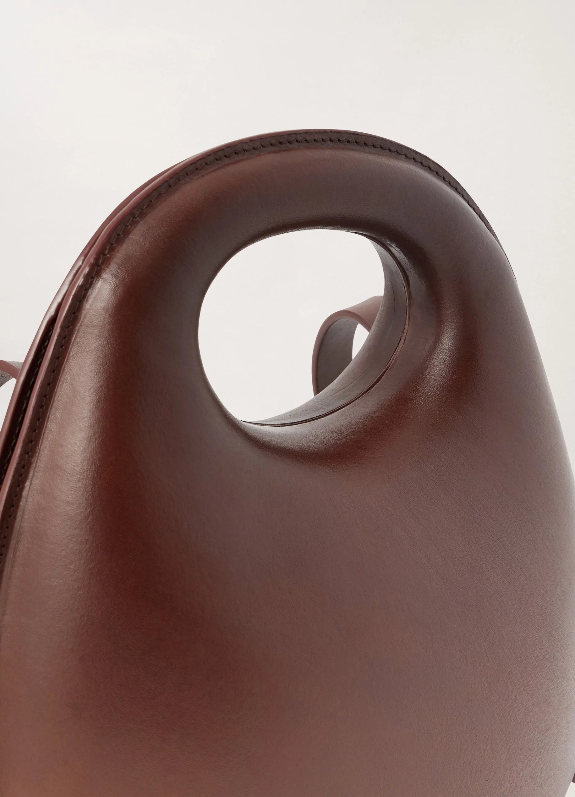 EGG BAG
VEGETAL TANNED LEATHER - 3