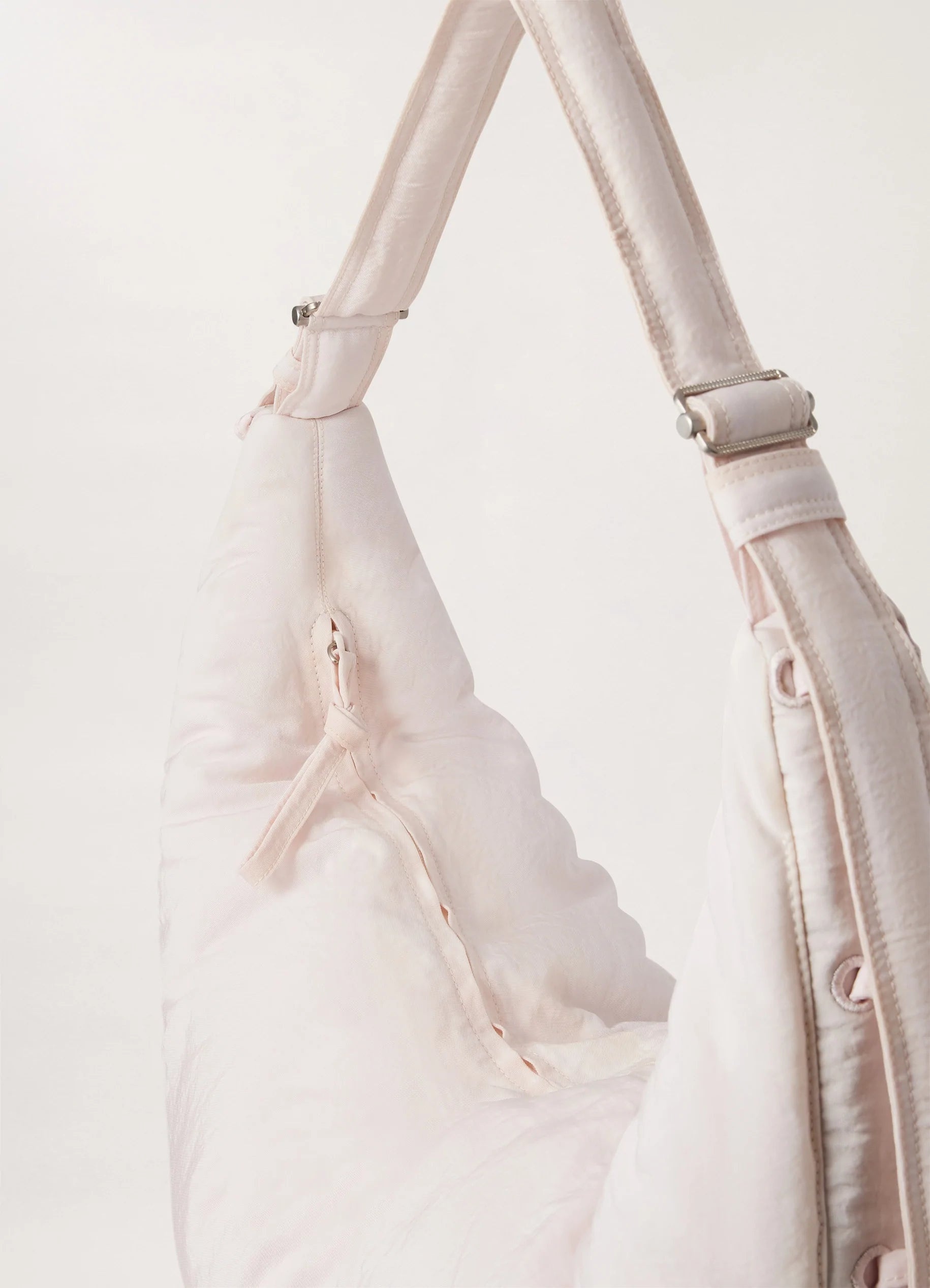 SOFT GAME BAG
NYLON CANVAS - 4