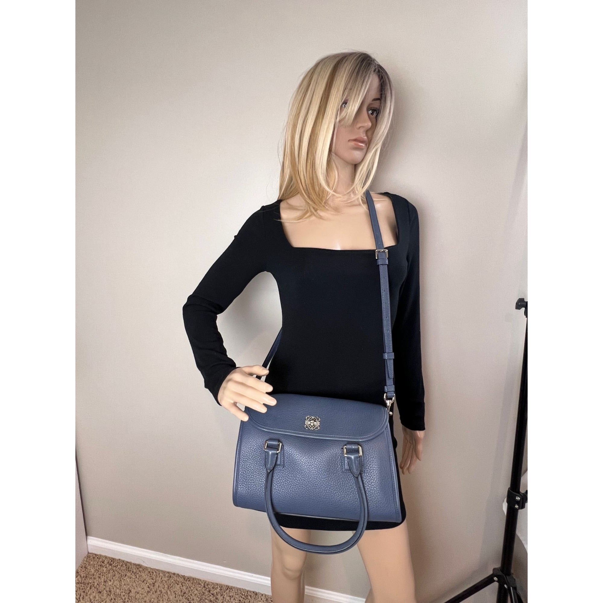 Loewe Calfskin Leather Alamo 28 Blue Crossbody Bag - 14