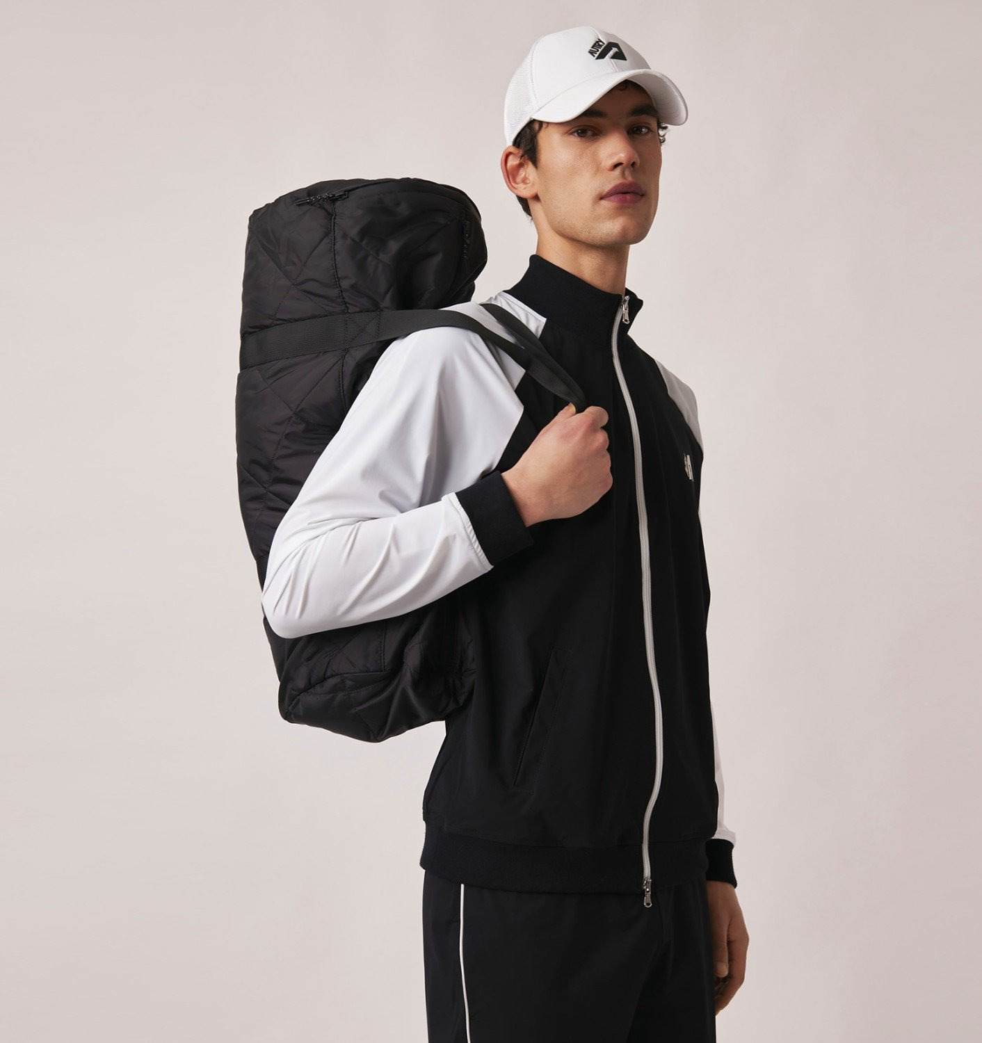 UNISEX QUILTED HERITAGE SPORT BAG - 2