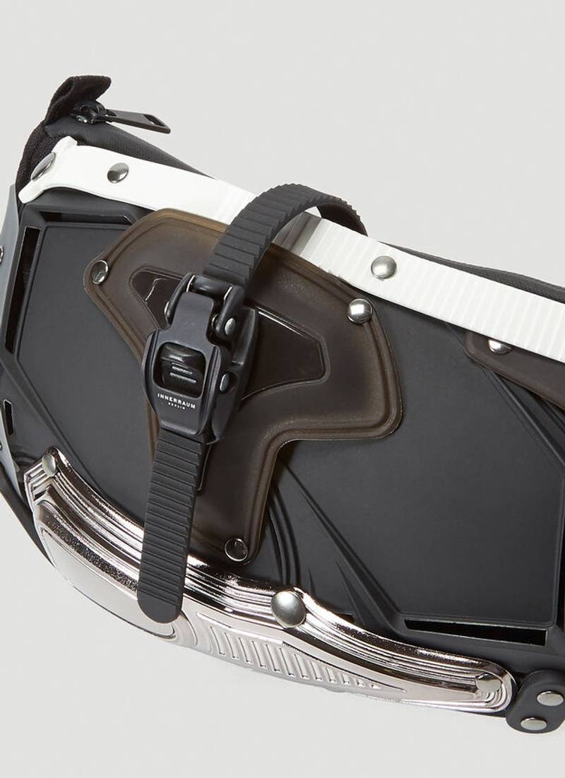 I30 Belt Bag in Black 3