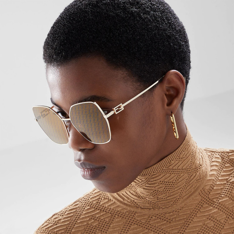 Sunglasses with brown lenses 4