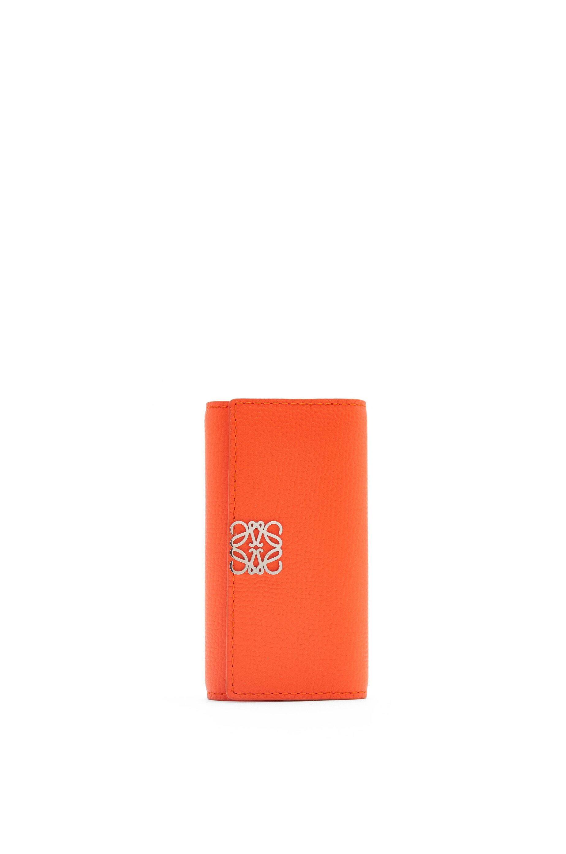 Anagram key case in pebble grain calfskin - 1
