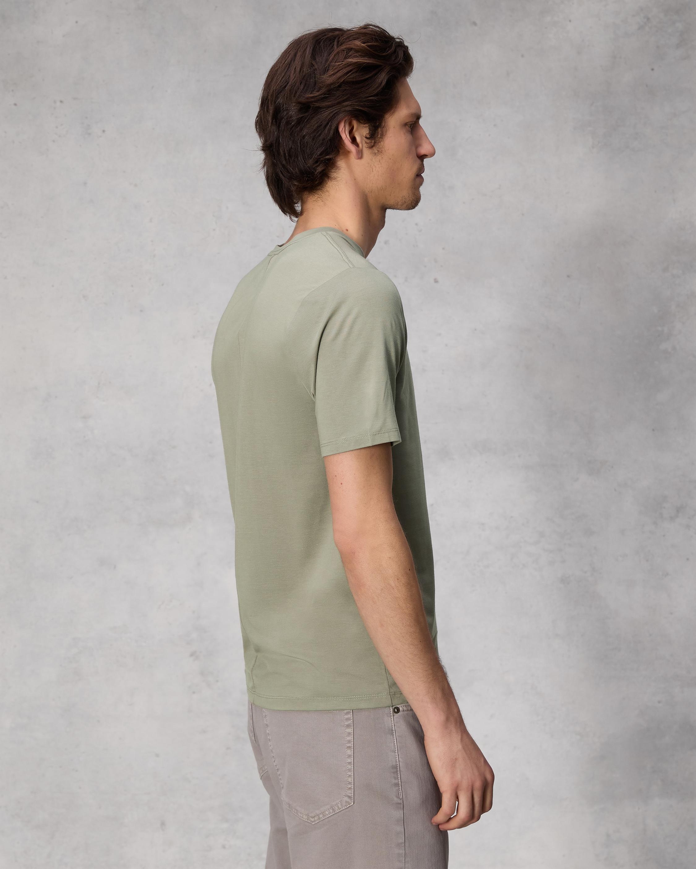 Classic Tech Jersey Tee
Classic Fit - 4