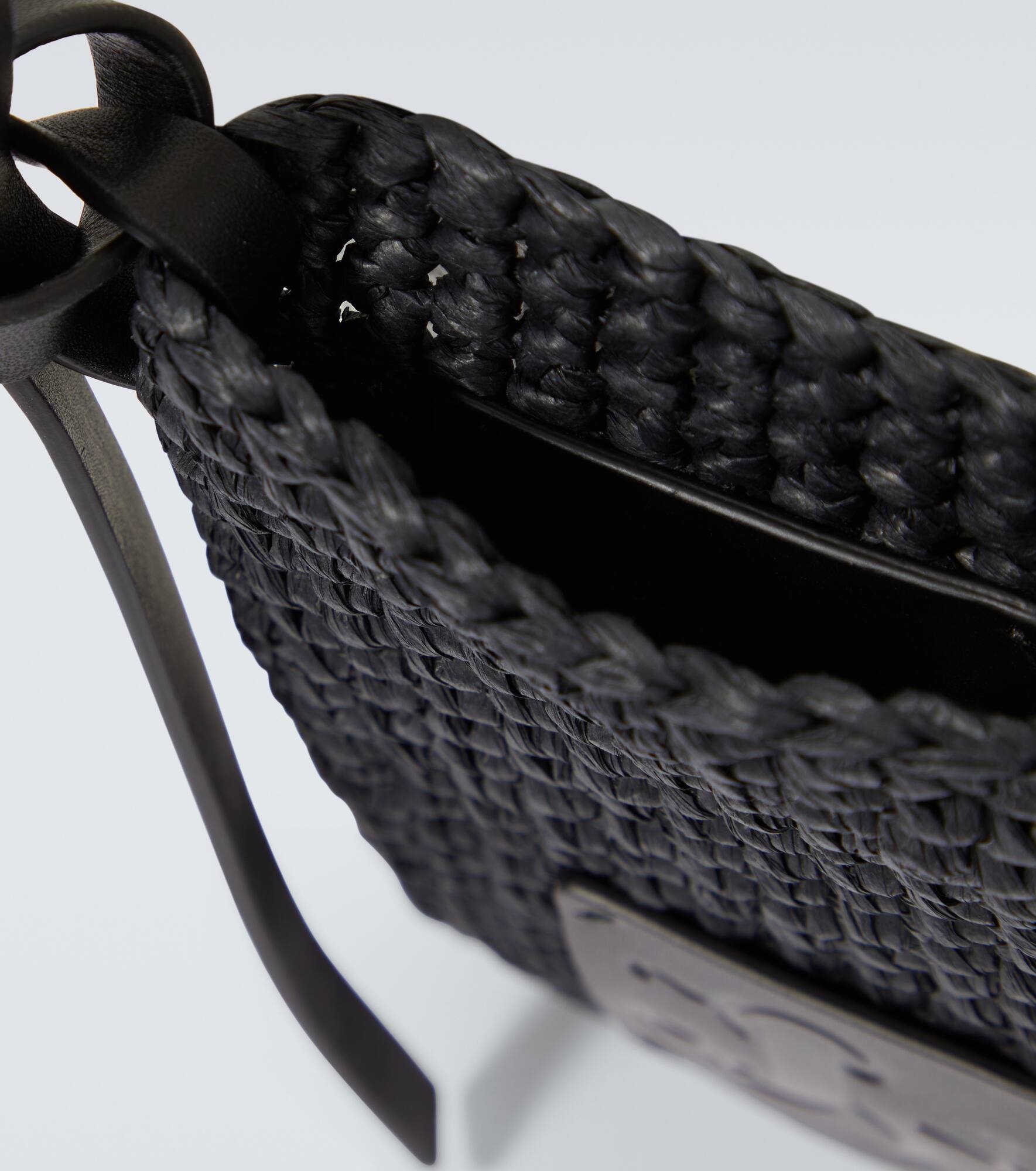 Crochet raffia phone pouch - 4