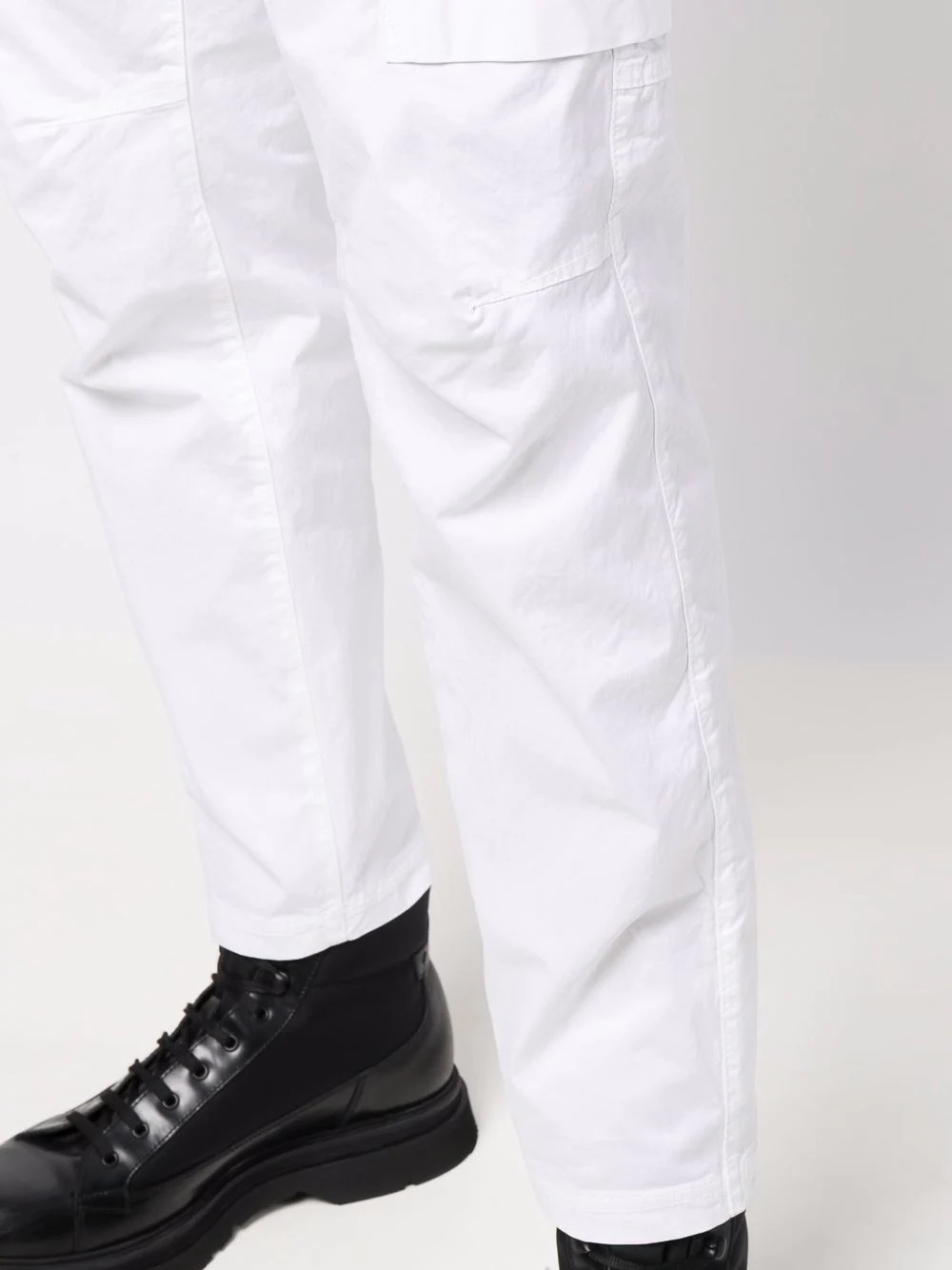 Compass-badge cargo trousers - 5