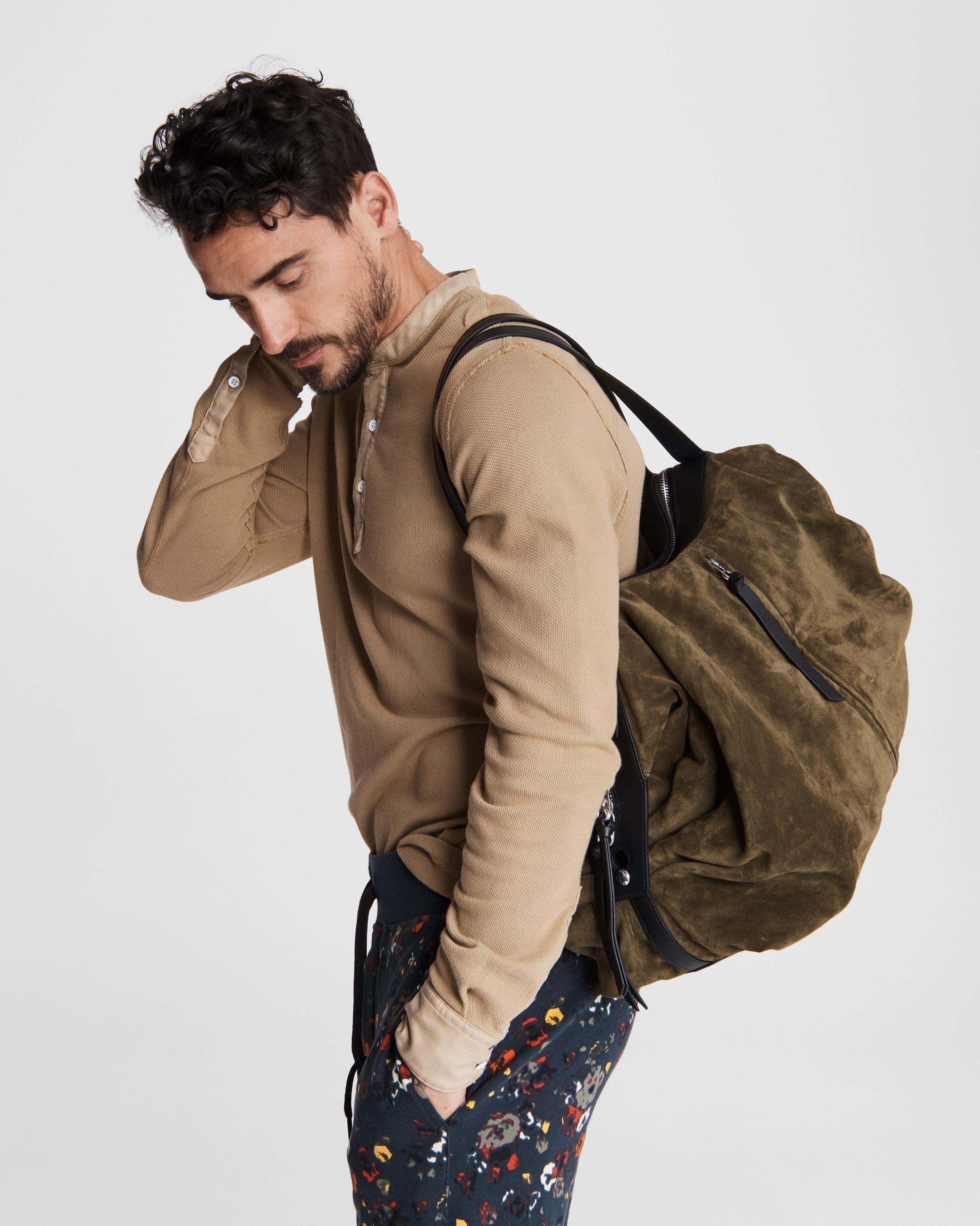 Commuter Overnighter - Suede
Large Duffle Bag - 3