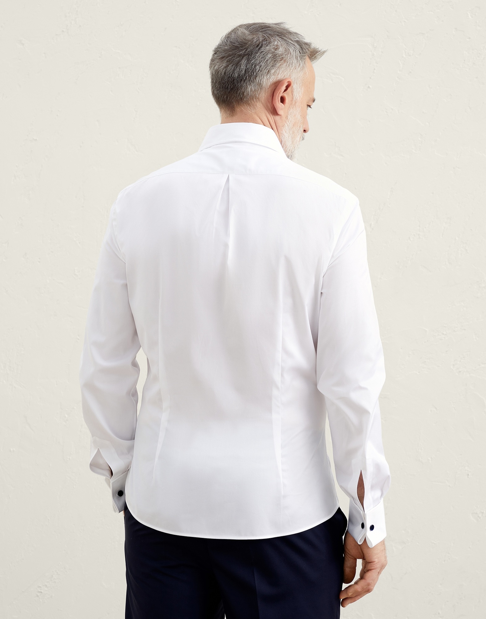 Giza cotton twill slim fit tuxedo shirt with pleated bib, spread collar and French cuffs - 2