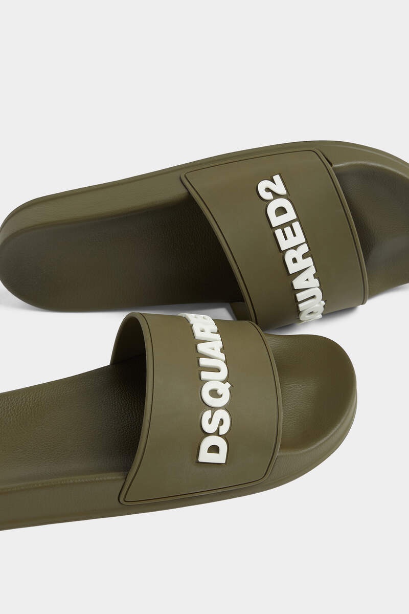 ロゴ プールスライド/DSQUARED2 Dsquared2: Black 'DSQUARED2' Logo Pool Slides | SSENSE