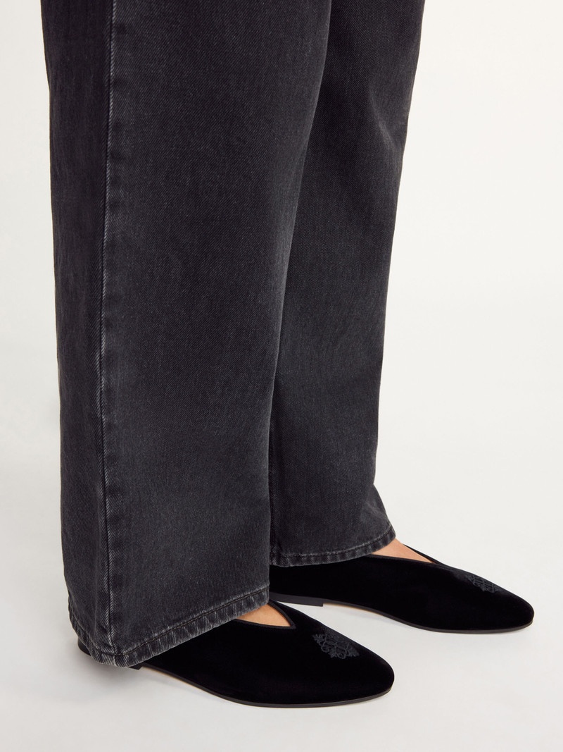 BY MALENE BIRGER Ayda flats outlook