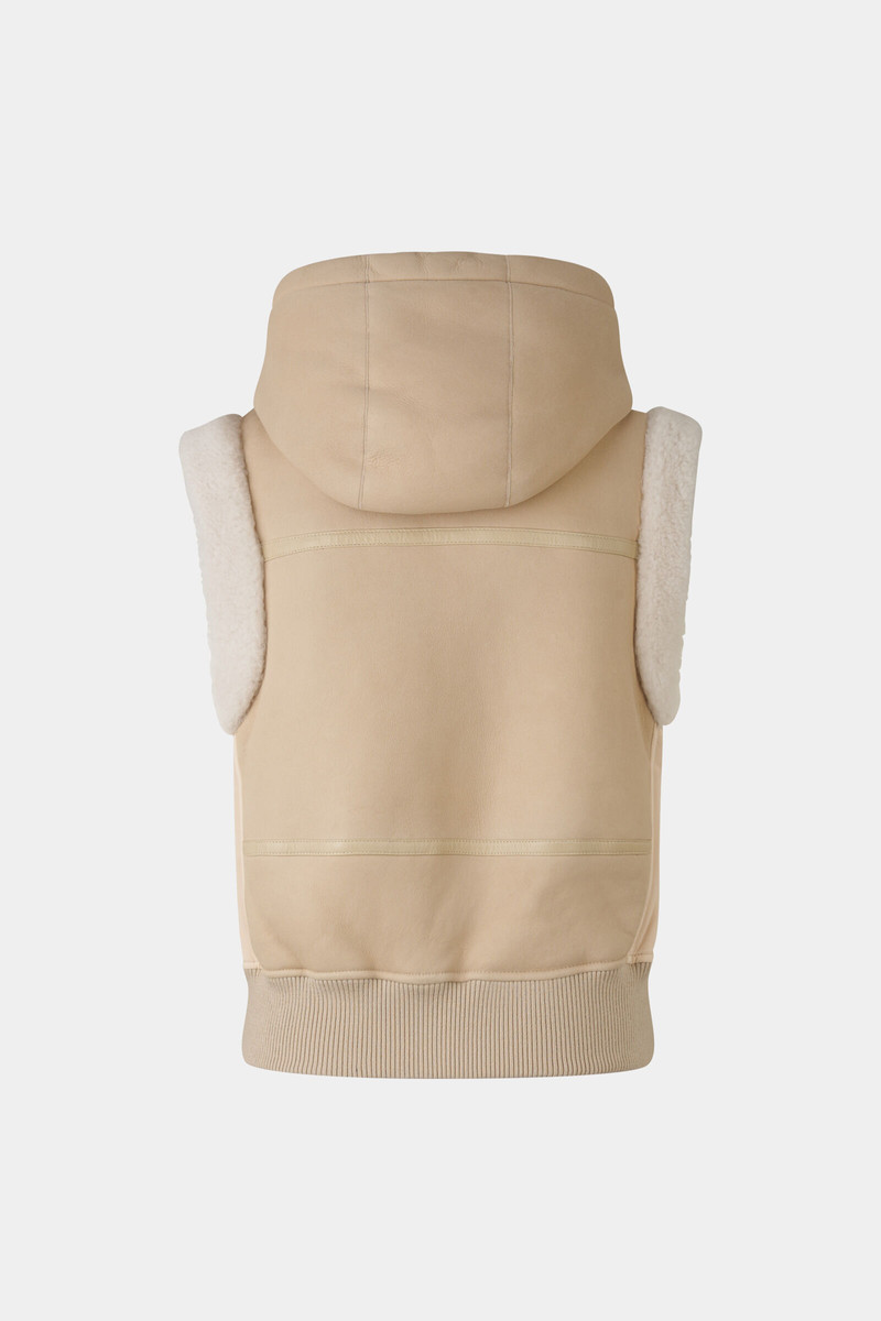 Fine lambskin vest in Sand 9