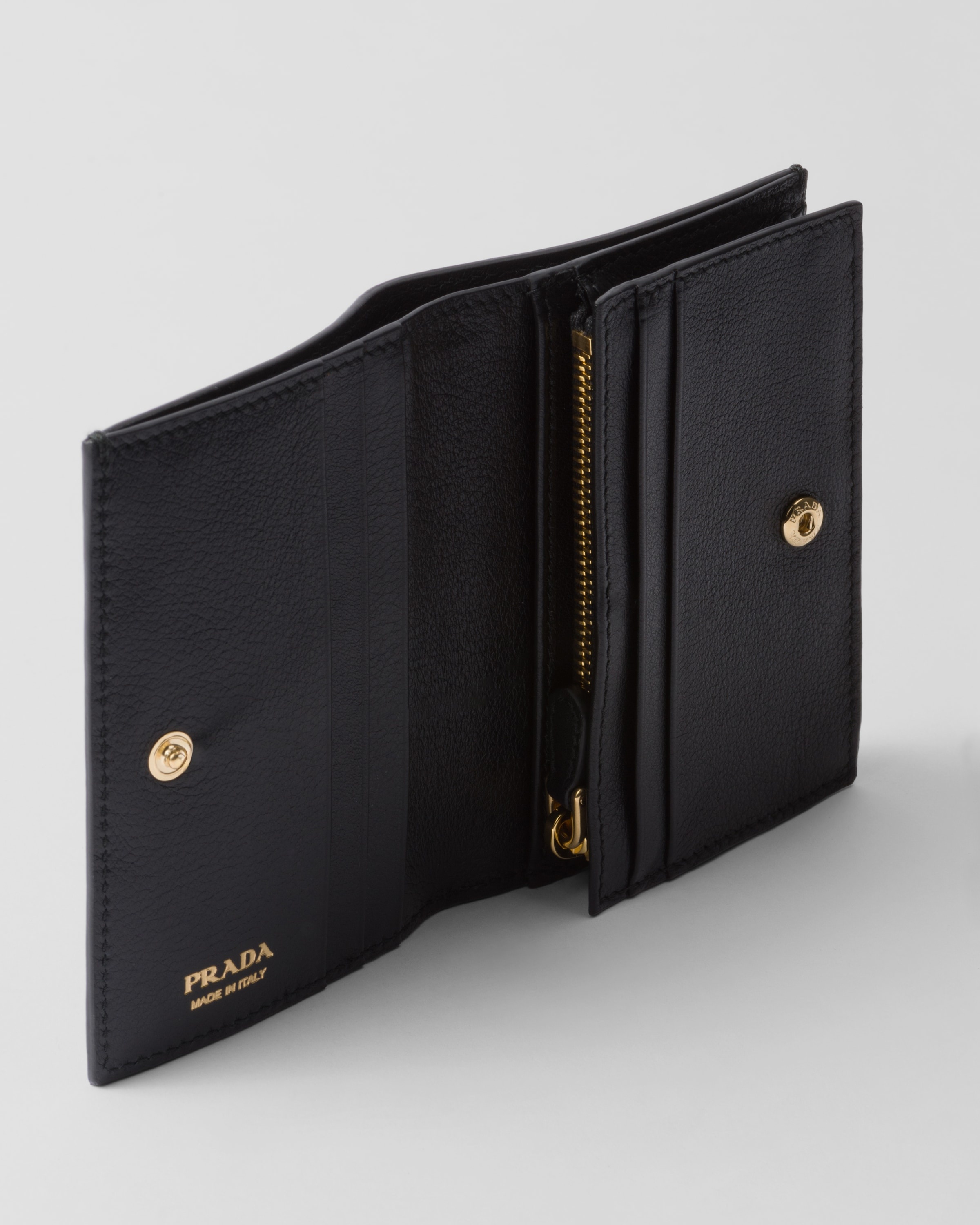 Prada Black Leather Card Holder | italist | REVERSIBLE Prada Black Leather Card Holder | italist | REVERSIBLE
