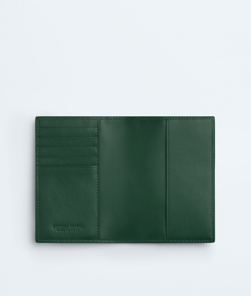 Bottega Veneta 카세트 여권 상자 outlook