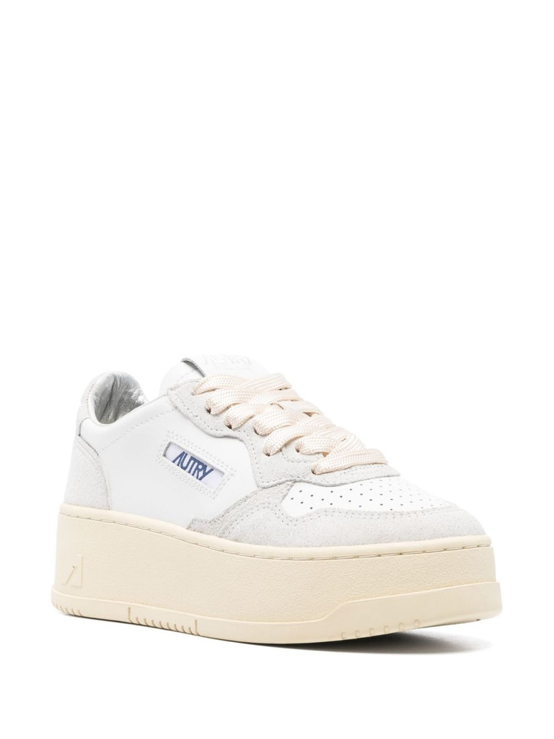 AUTRY Medalist sneakers outlook
