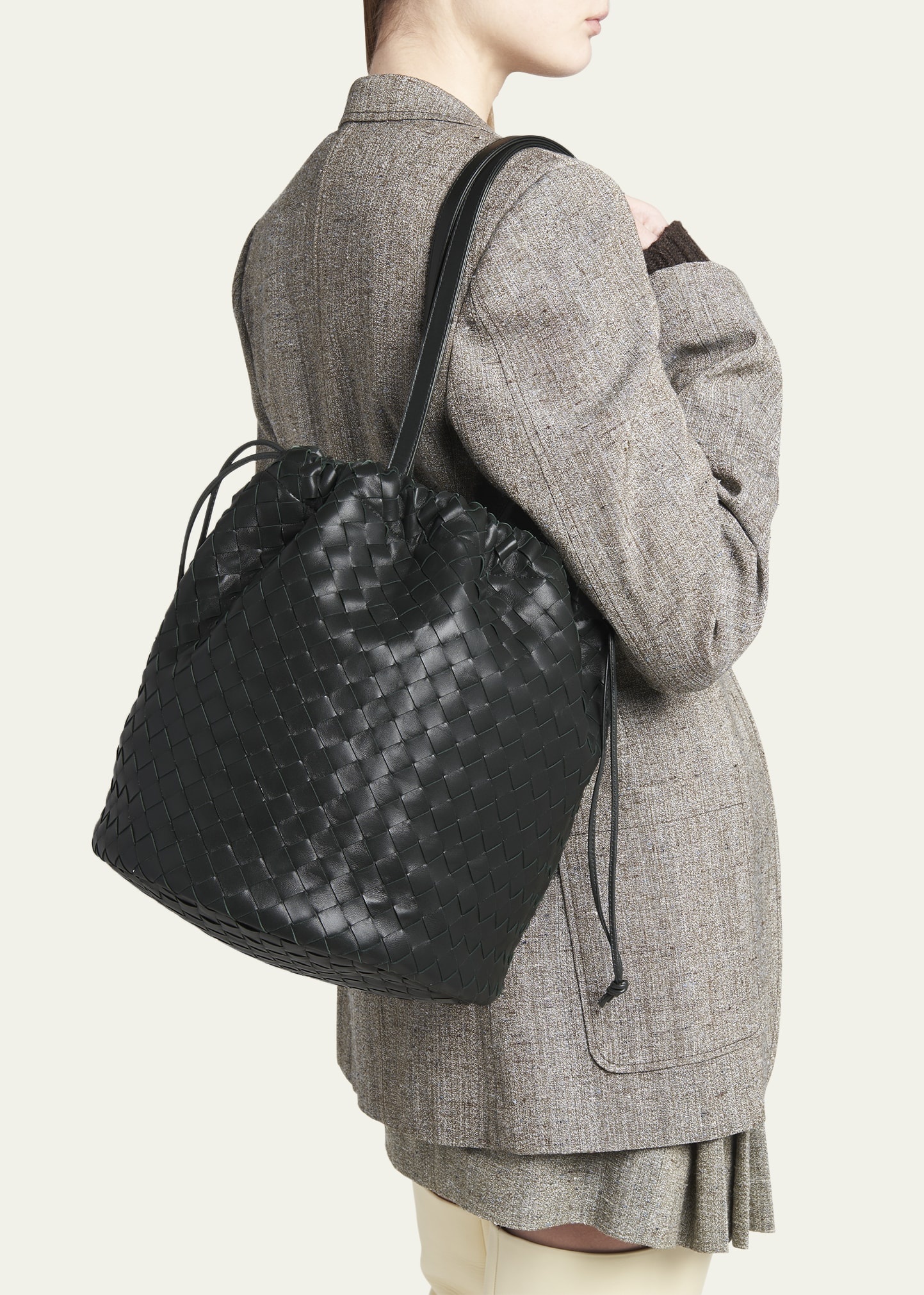 Medium Intrecciato Leather Bucket Bag - 2