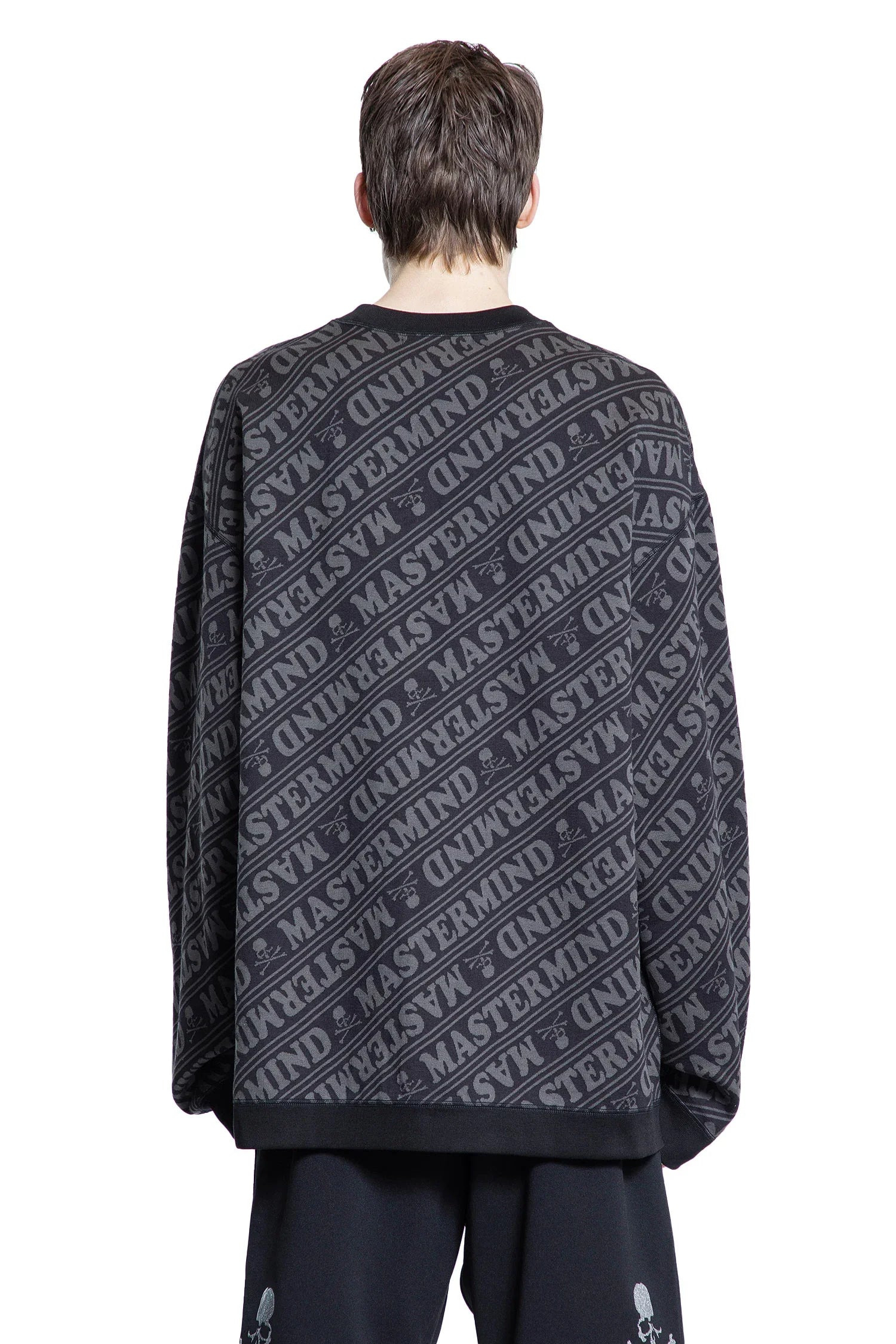 All-Over-Diagonal-Logo-Sweatshirt - 3