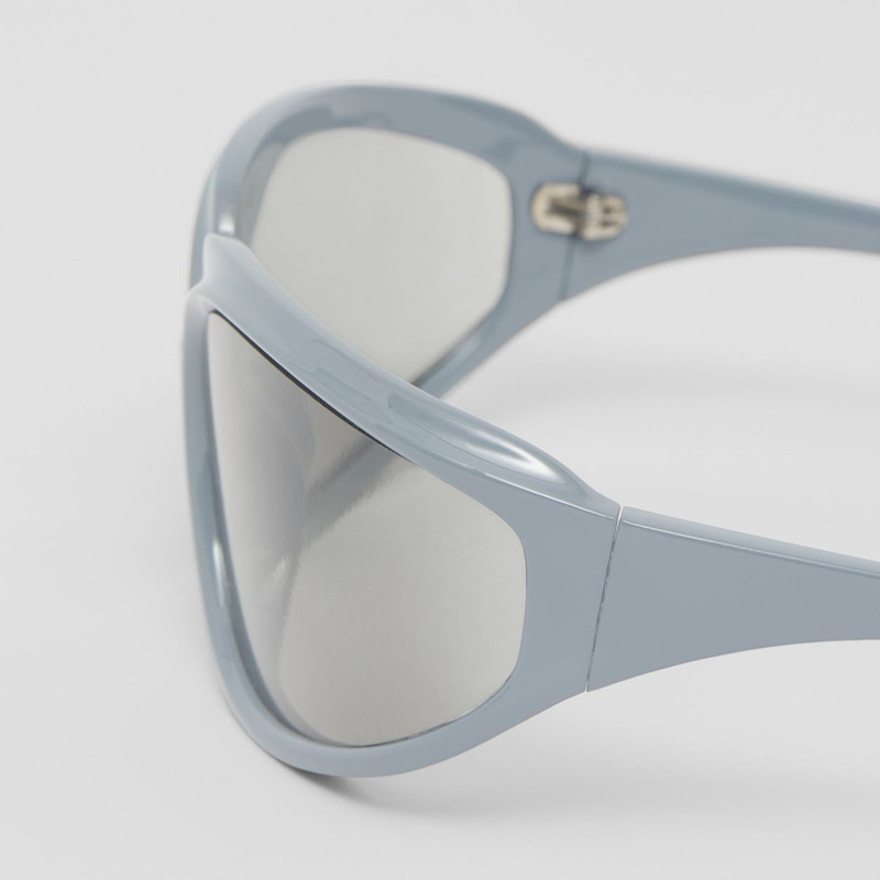 Burberry Oval Frame Sunglasses outlook