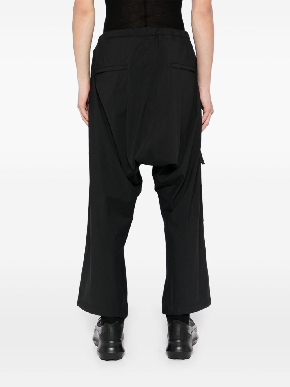 P30BL-E drop-crotch trousers - 4
