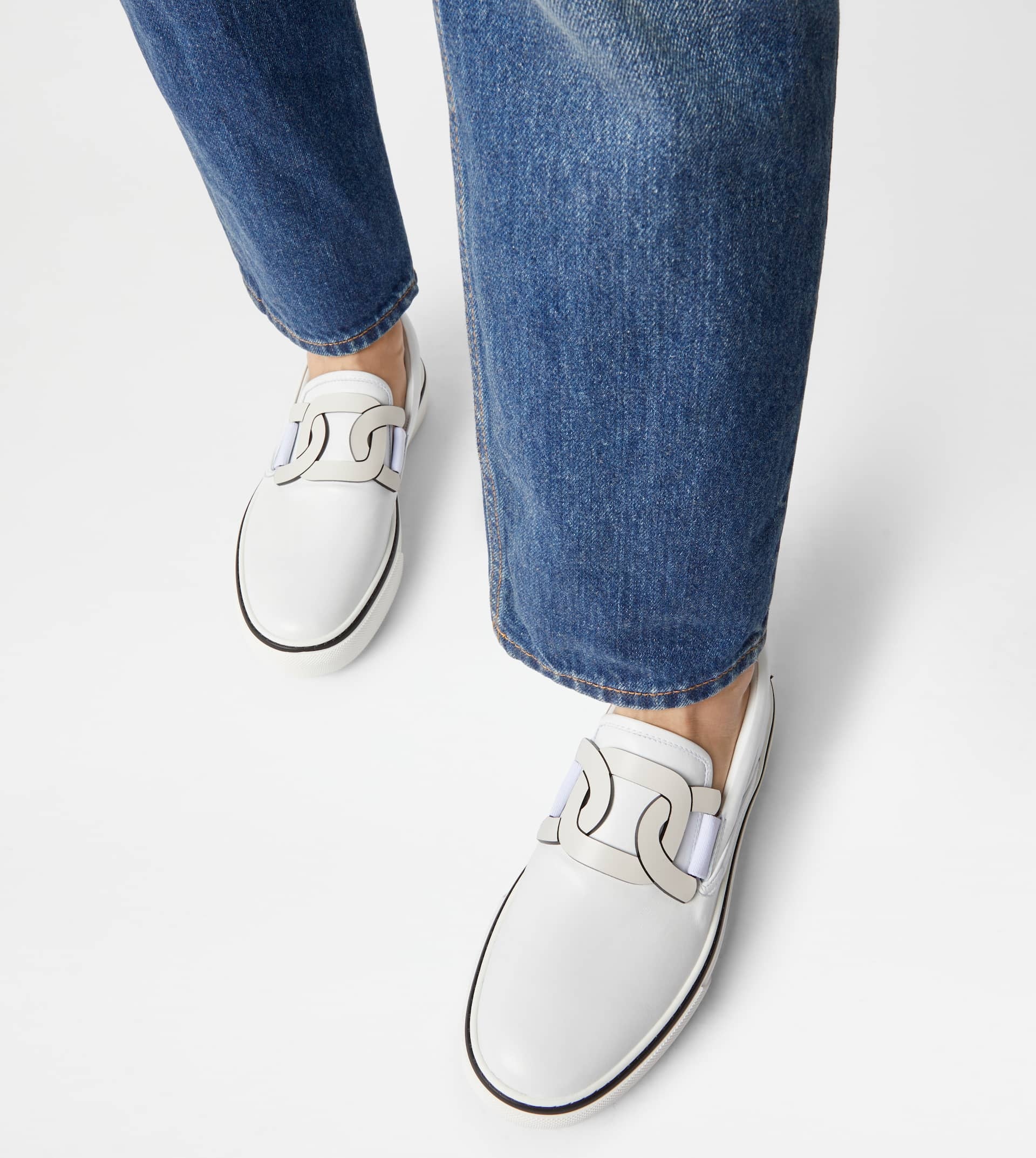 TOD'S SLIP ON SHOES IN LEATHER - WHITE - 2