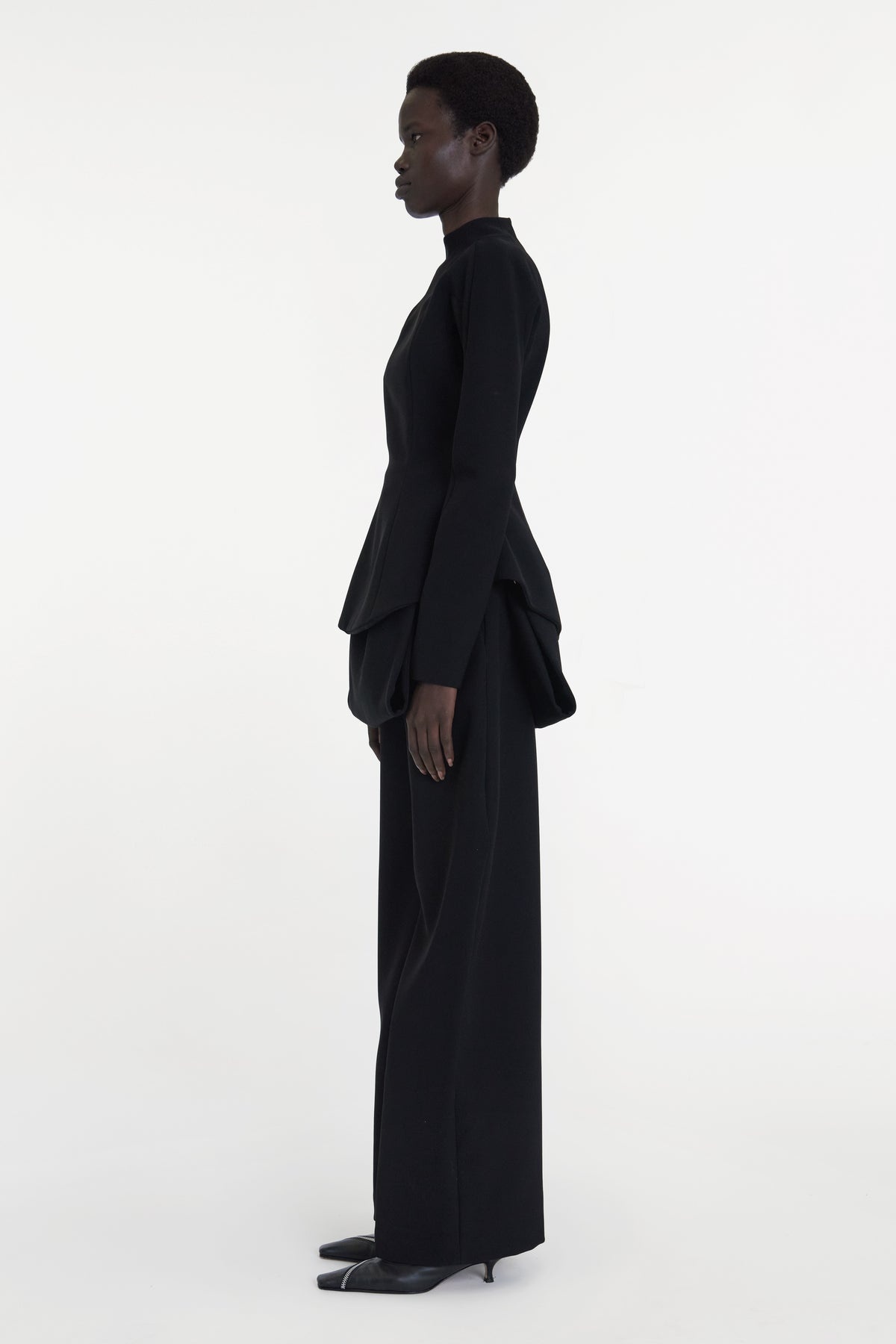 CURVED HEM TOP BLACK - 2