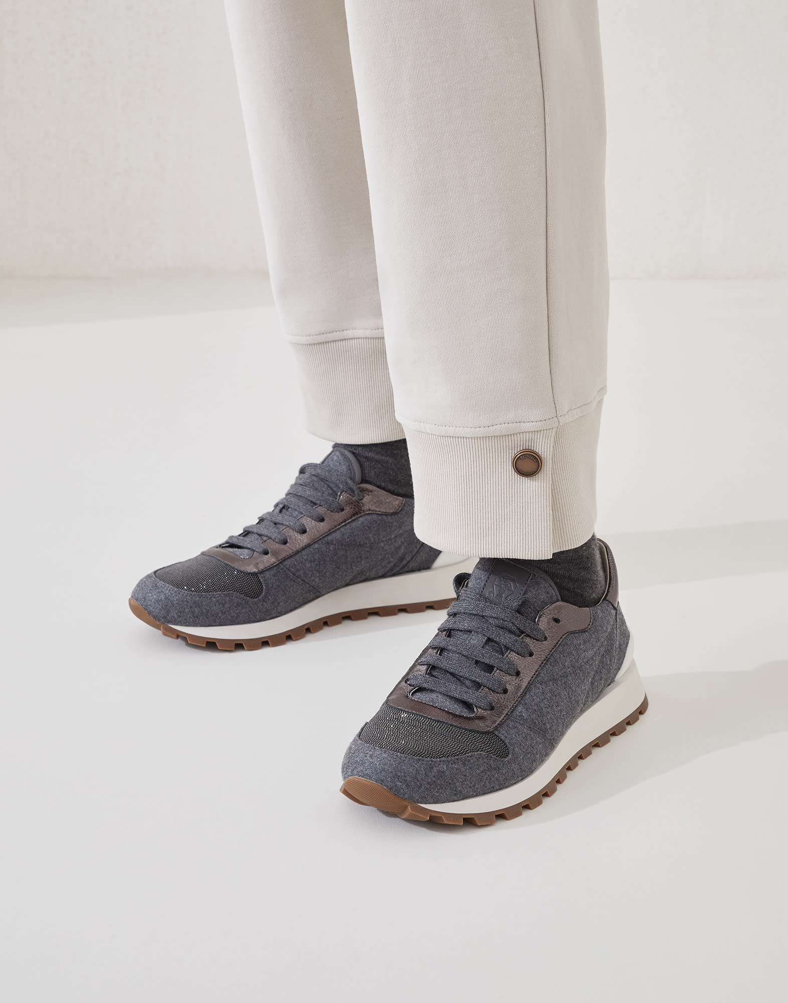 Virgin wool flannel and lamé calfskin runners with precious toe - 4