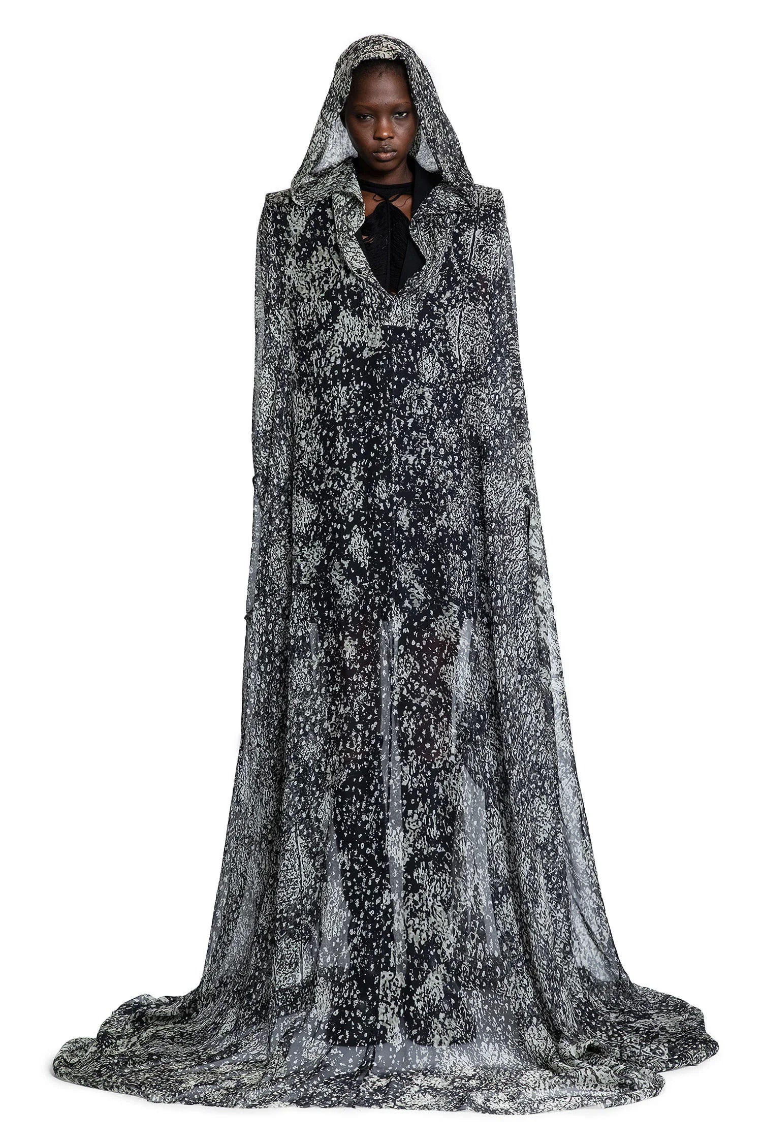 Hollywood-Hooded-Kaftan - 6
