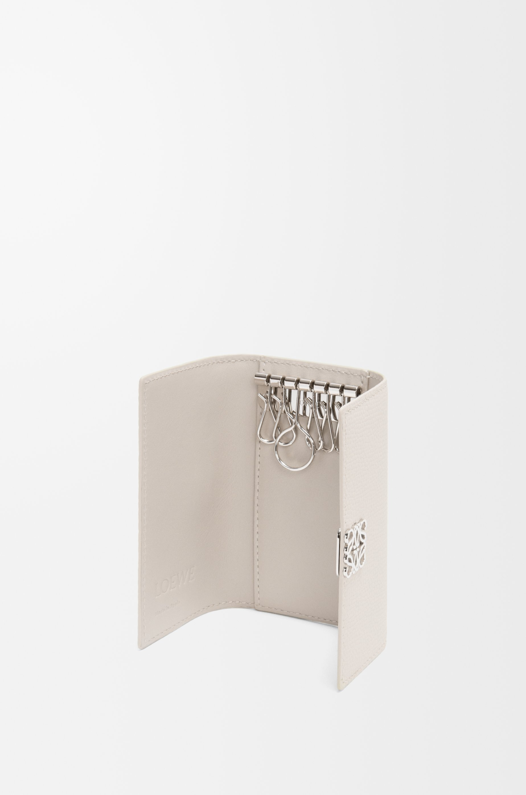 Anagram key case in pebble grain calfskin - 3