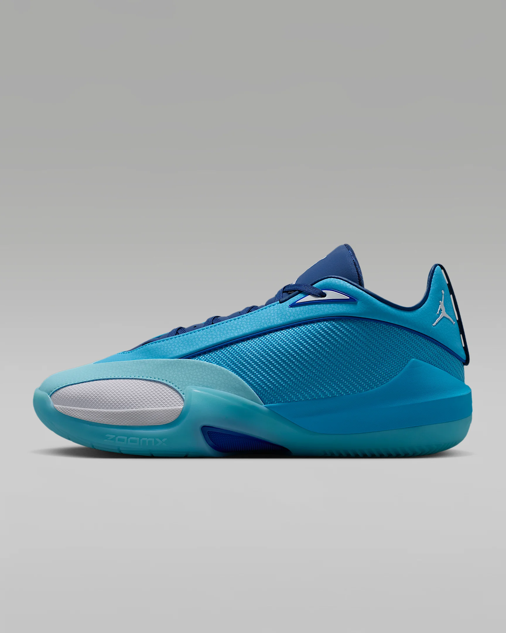 Jordan Triangle Basketball Shoes - 1