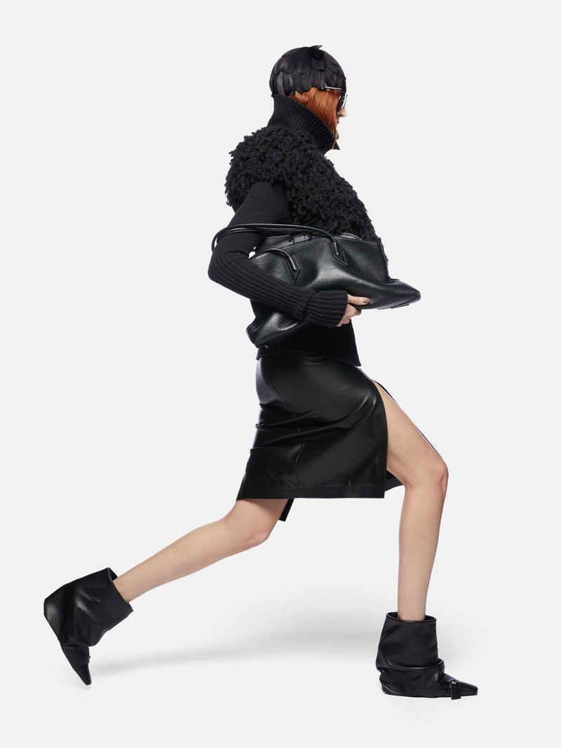 BLACK MIDI SKIRT 4