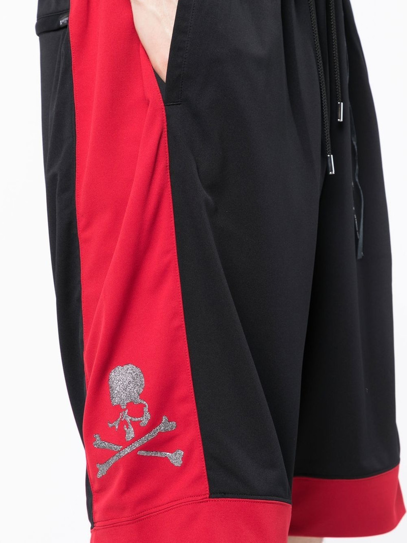 contrast-trim logo shorts 5