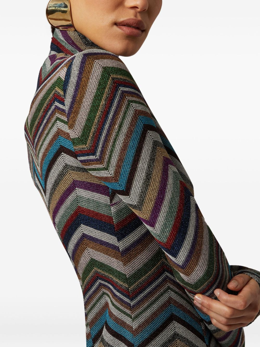 chevron-pattern turtleneck dress - 4