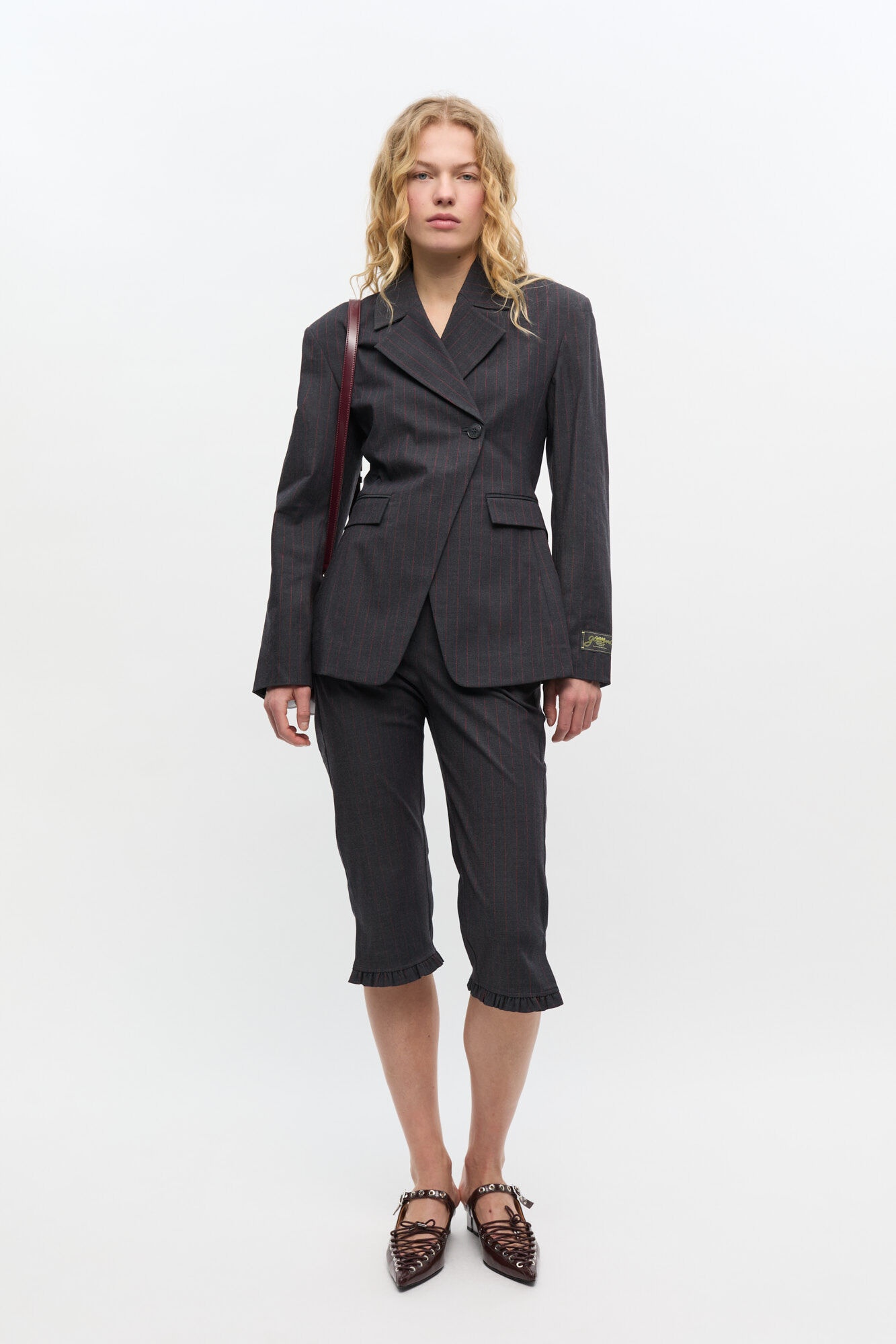 BLACK PINSTRIPE CAPRI PANTS - 2