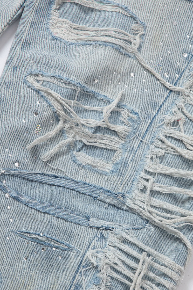 WHO DECIDES WAR ULTRA FLARE DISTRESSED DENIM outlook